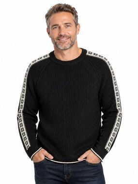 Eddie Bauer Sweater with Snowflake detail XL